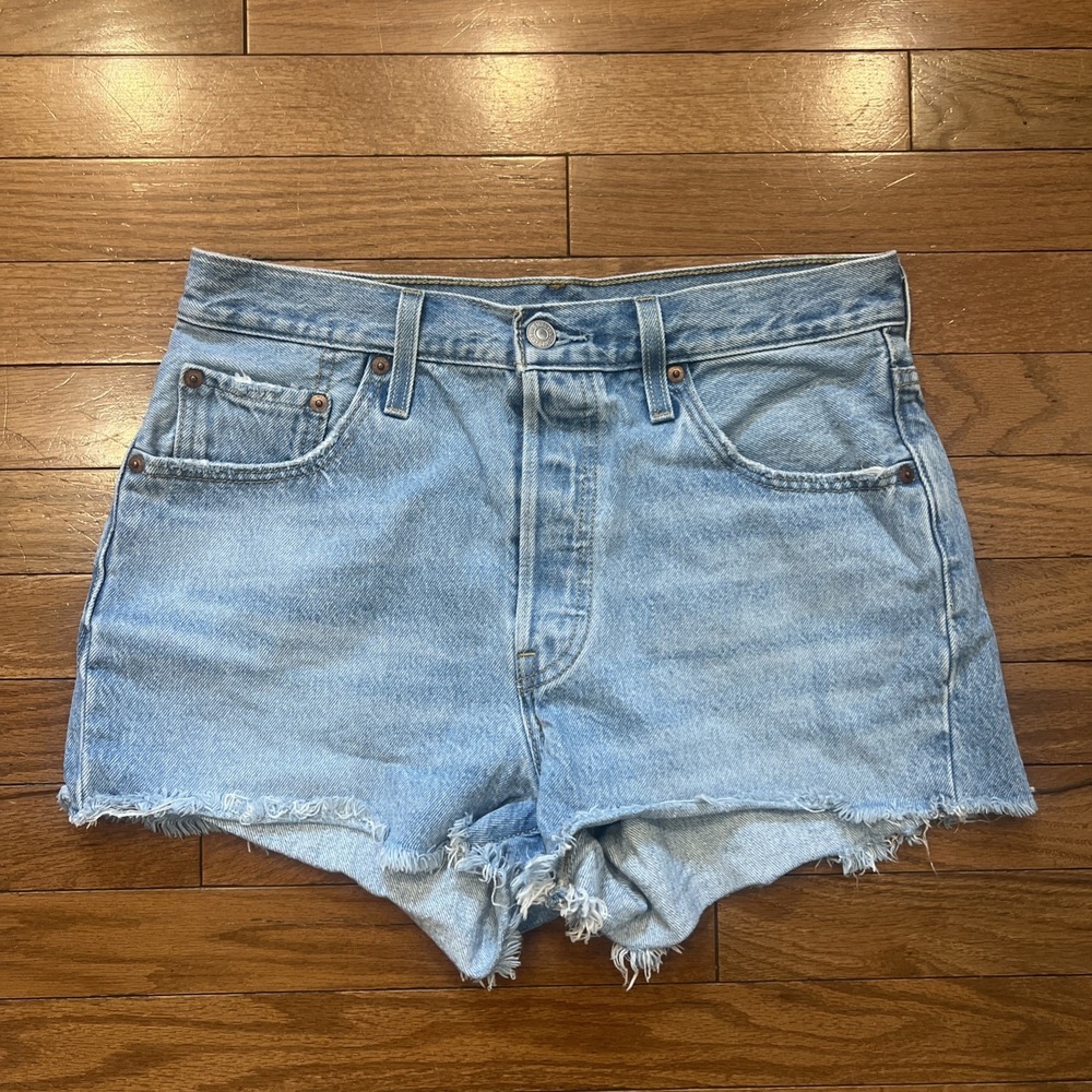 Levi's 501 High Waisted Shorts Womens 29 Light Wash Denim Button Fly
